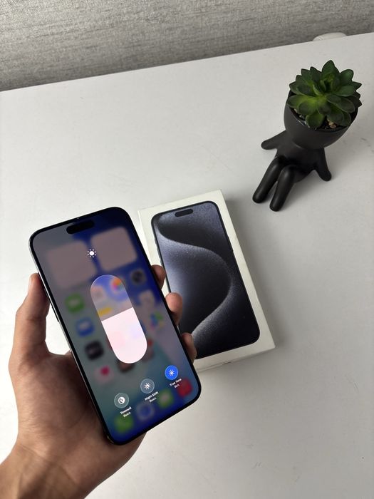 Iphone 15 pro max 256gb 84%