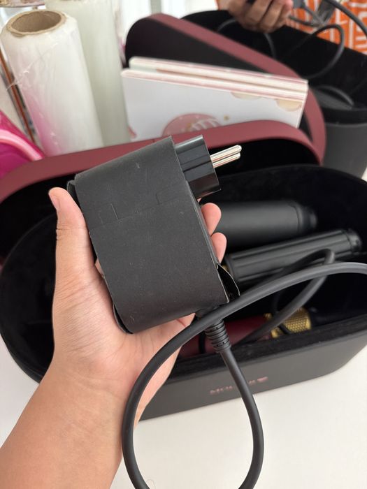 Dyson  red velvet coanda 2x