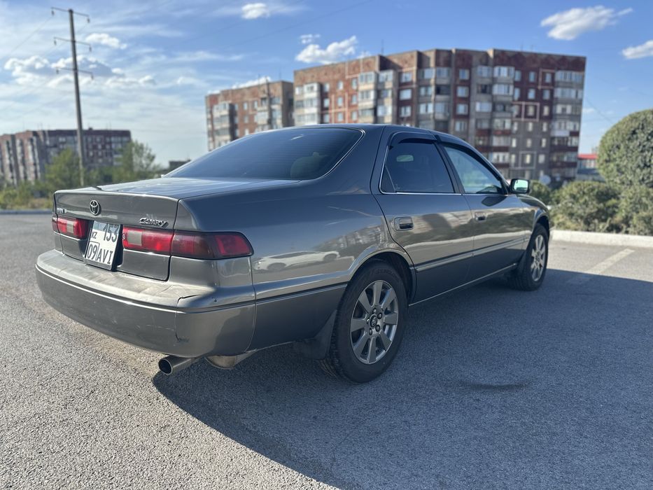 Продам Toyota Camry 20 LE.