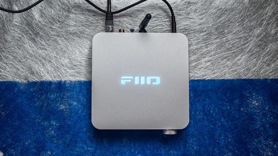 FiiO SR11 Streamer (DLNA, BT & AirPlay2) - impecabil la cutie