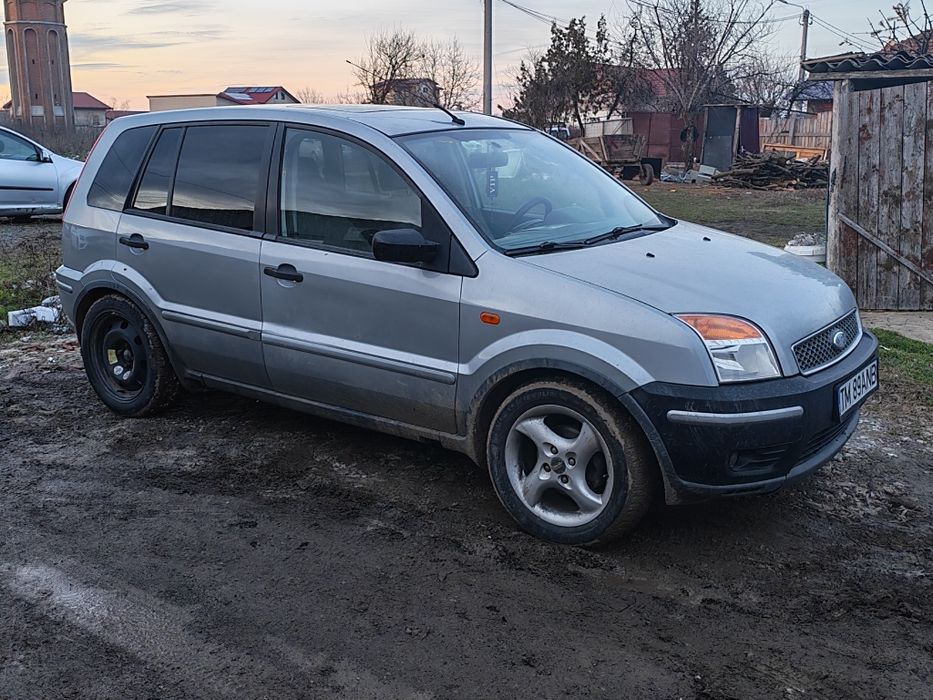 Vând auto.  Ford fusion +
