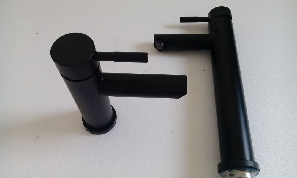 Черен мат смесители, душ комплект и системи за вграждане