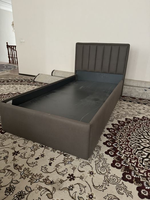 Krovat myagkiy    Мягкий кровать