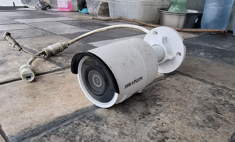 Vând sistem supraveghere video Hikvision