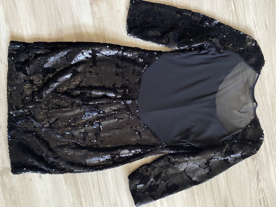 Чисто нова парти рокля bershka