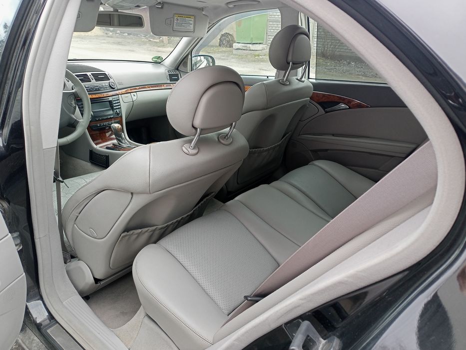 Автомобиль Mercedes