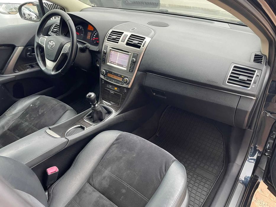 Toyota Avensis, Xenon, Piele, Navi