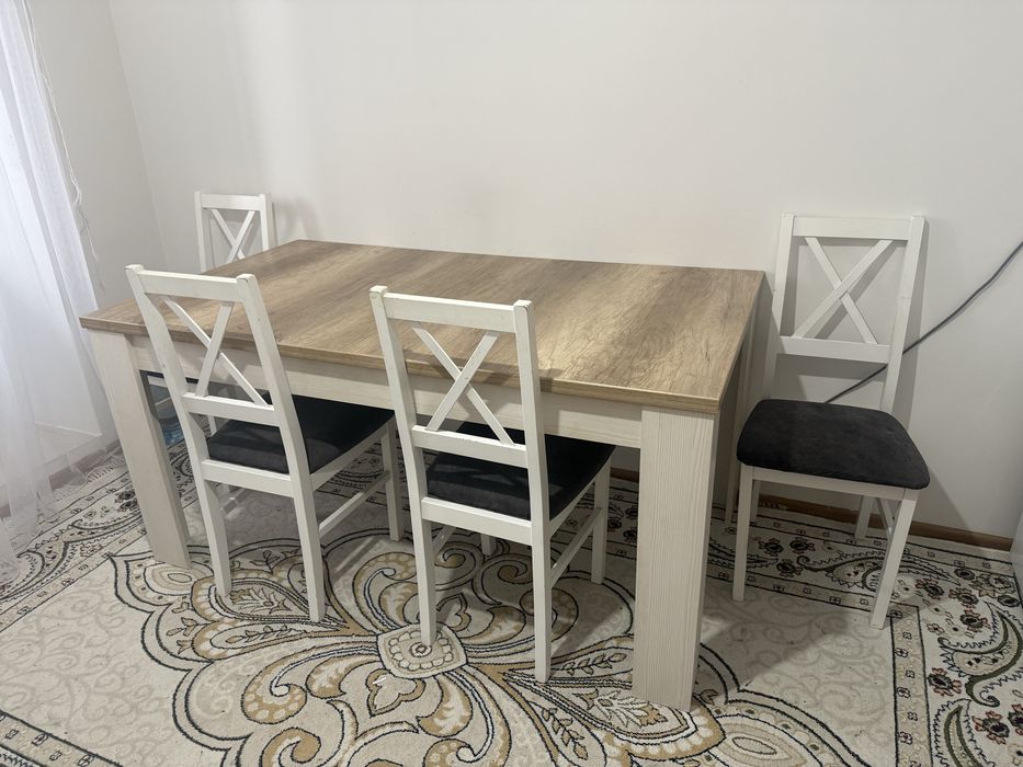 Прдам стол и 4 стула