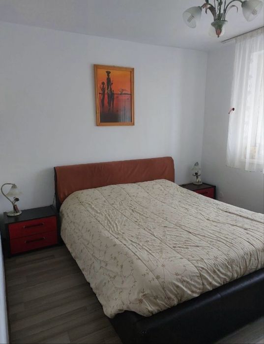 Vand apartament zona Precista!