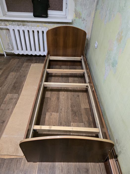 Кровать односпальная