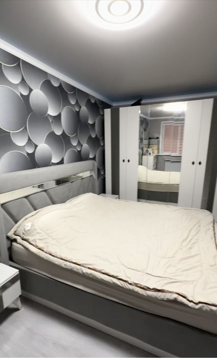 Продам спальный гарнитур