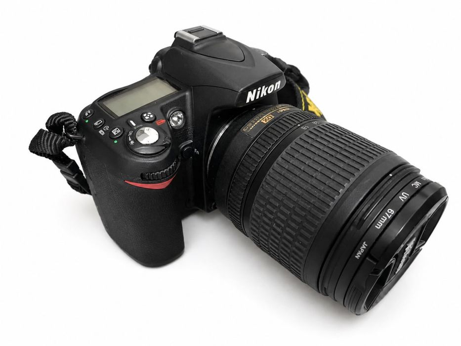 Профессиональный фотоаппарат Nikon D90 со стильной сумкой в комплекте