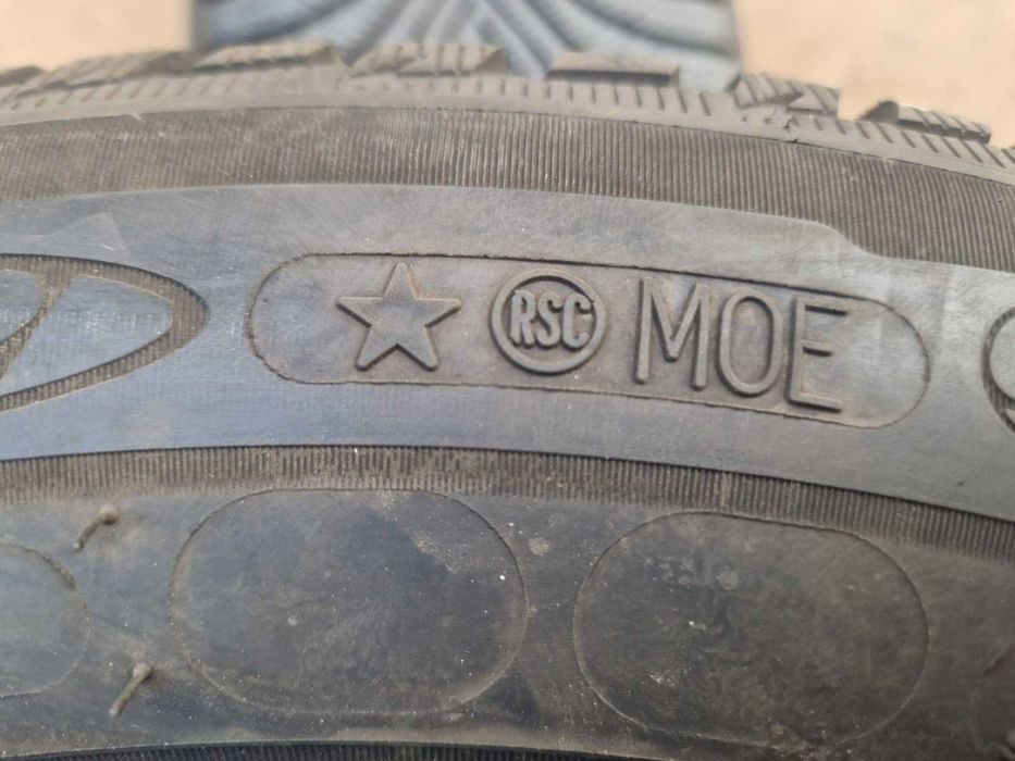 2 Michelin R17 225/55
Зимни гуми 
DOT5116