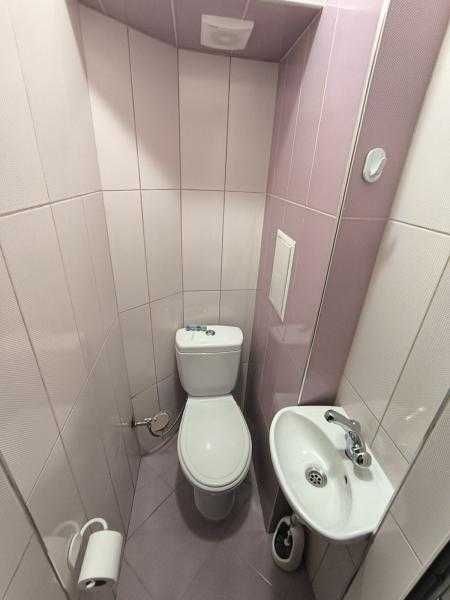 Дава се под наем Тристаен апартамент в Бургас, Център - 85 кв.м за 433.5 € - Снимка #8