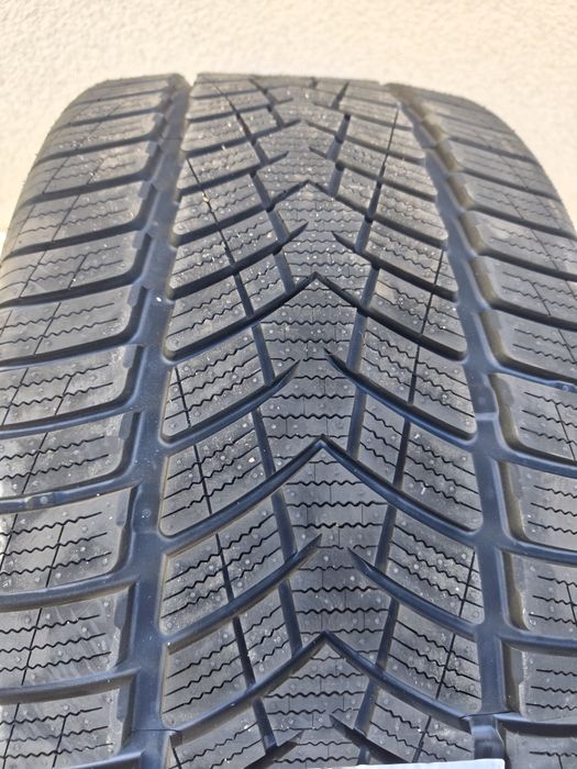 Зимни гуми Crosswind 255/35/19 dot 26 БОРД 255/35R19