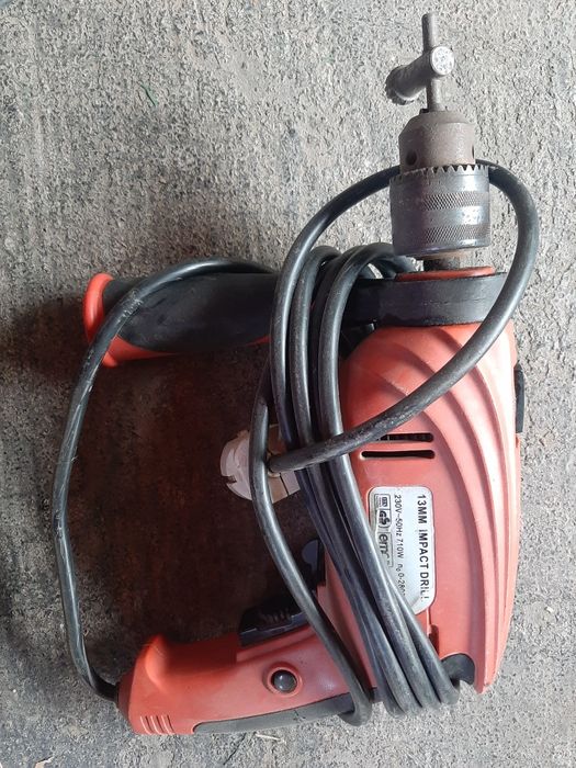 Bormașina cu percuție