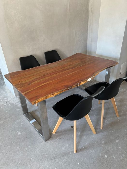 Masa din lemn masiv  160 cm