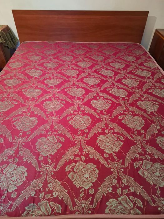 кровать двух спальная