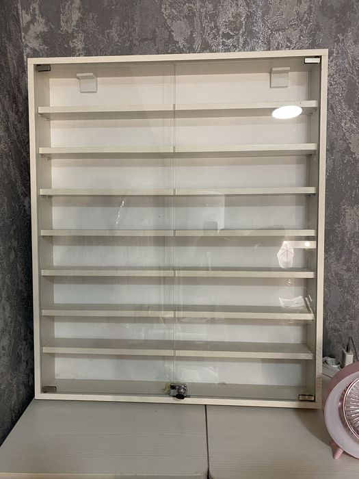 Продам полочка с замком
