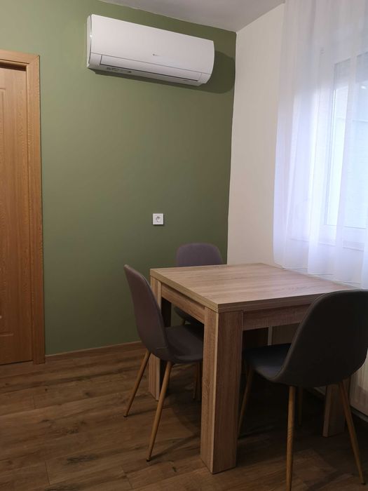 Apartament cu 3 camere str Eliberarii