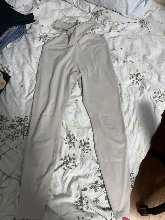 Клинове: nike, hm. Размер S-M