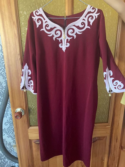 Продам женское платье