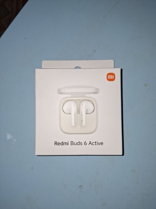 Продам наушники Redmi. Срочно.