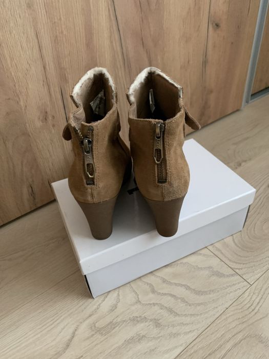 Botine Ugg marime 38-39