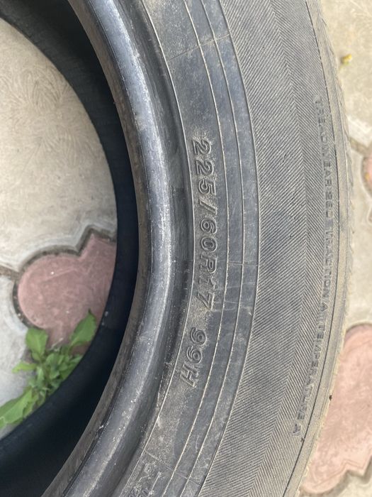 Продам шины комлектом YOKOHAMA