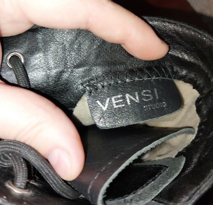 Продам 40 размер ботинки