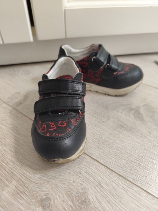 Детские кроссовки Panda.