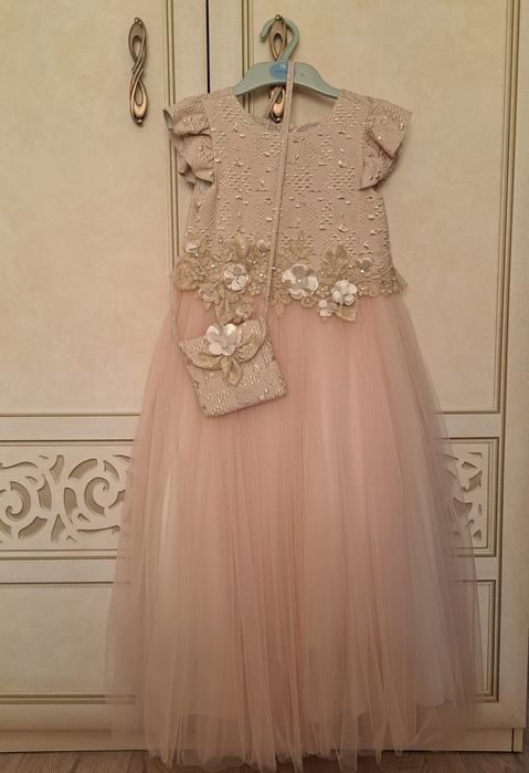 Платья нарядные для девочки