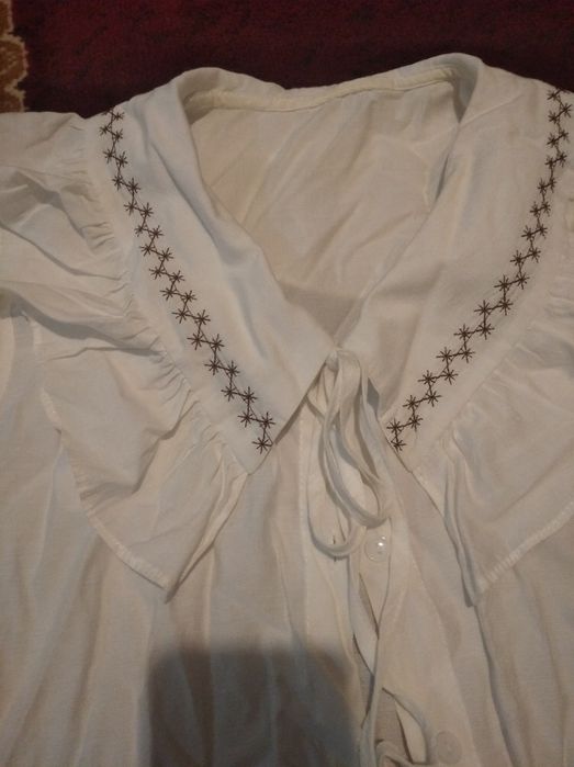 Jinsi shim, kofta, yubka har biri 100ming soʻmdan. Holati juda yaxshi