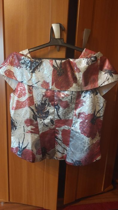 Costum damă format din două piese