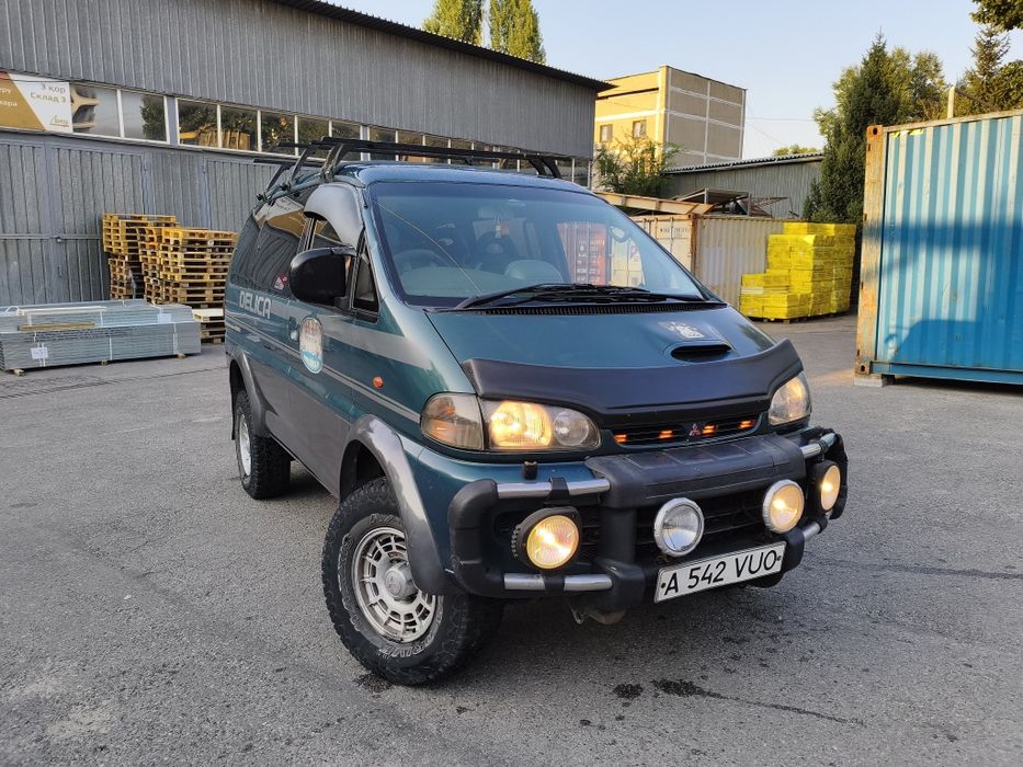Mitsubishi delica
