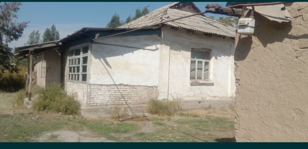 Uy sotiladi  Yangiyo'lda