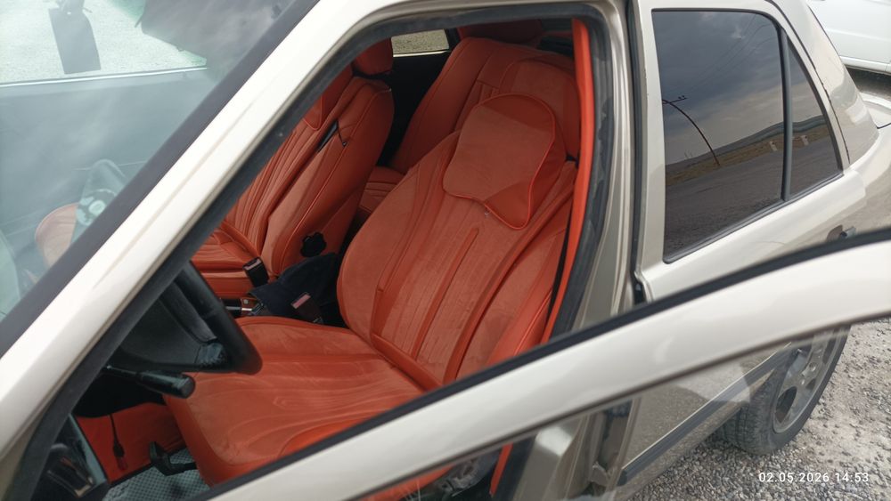 Mersedes Benz 124