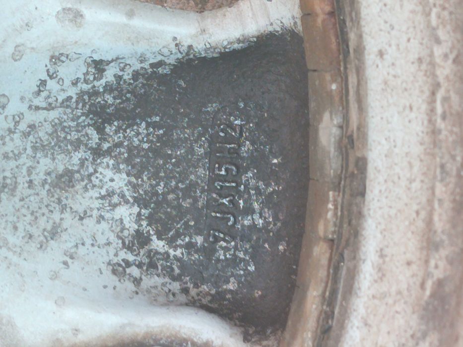 Джанти 15'' 4бр. OZ 4x100 (7Jx15H2 - ET37) със зимни гуми 195/60/15