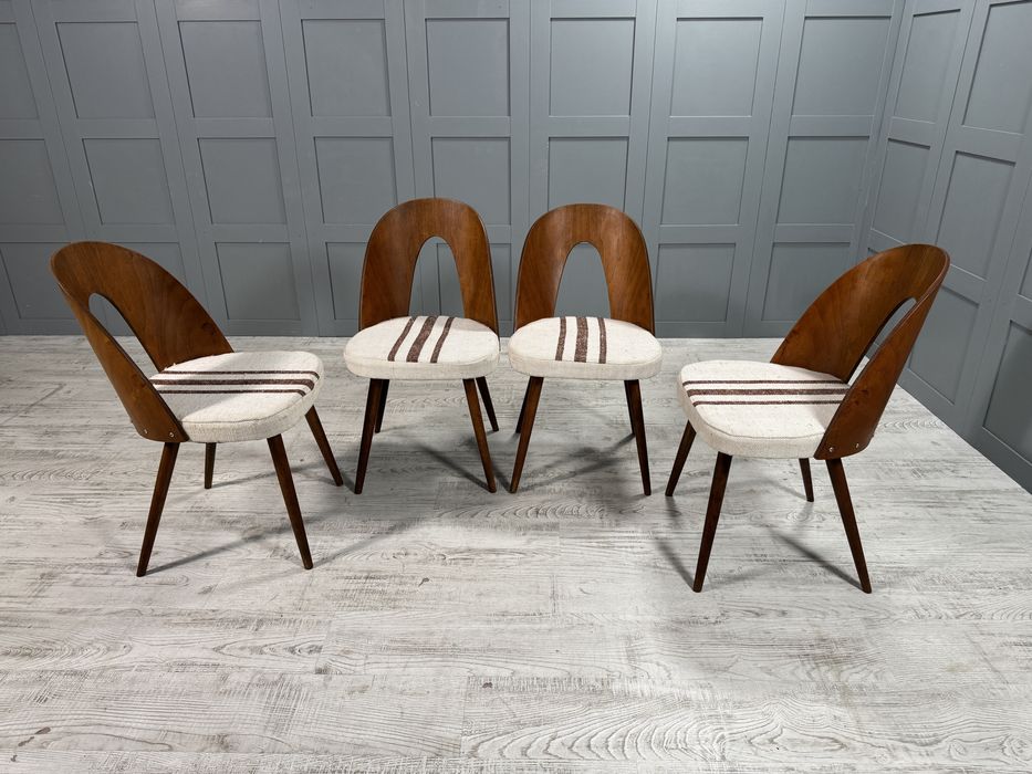 Трапезни столове на Антонин Шуман от 50-те У014