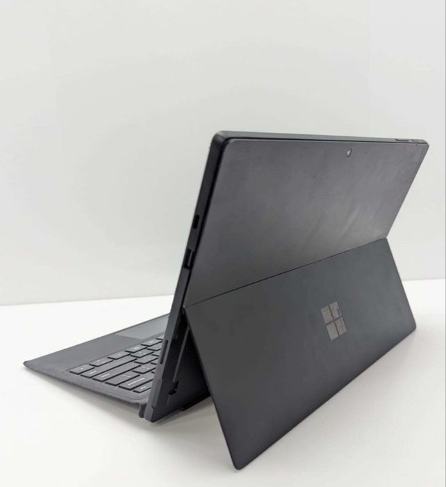 Microsoft Surface Pro 11 с процессором Snapdragon X Plus