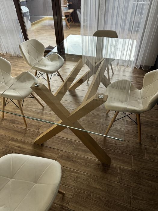 Стъклена трапезарна маса + 6 бр. столове