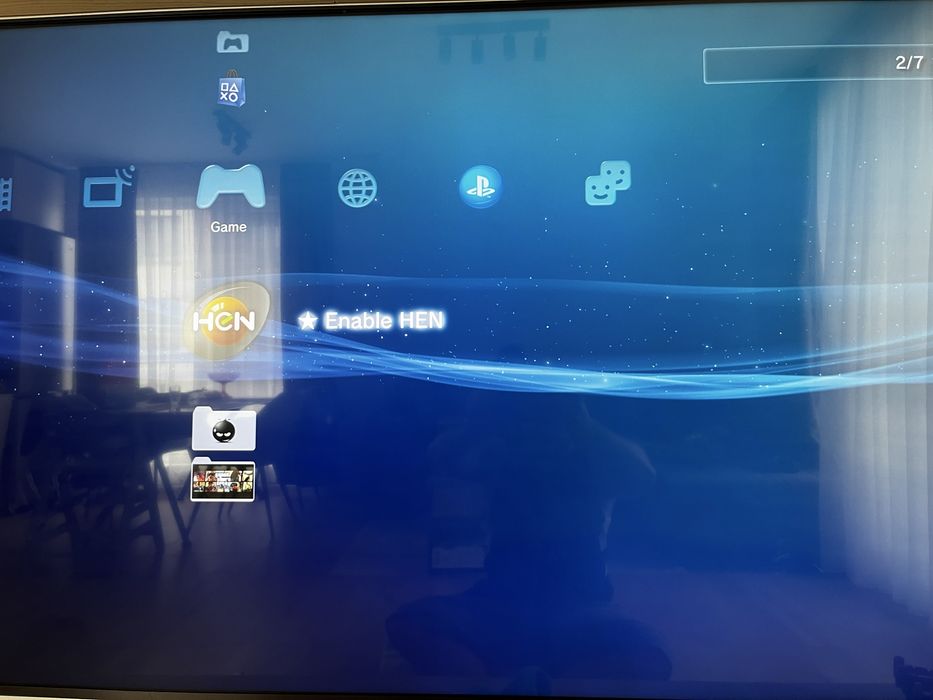 PlayStation 3 Super Slim 500GB – комплект с 4 оригинални джойстика и 5 игри