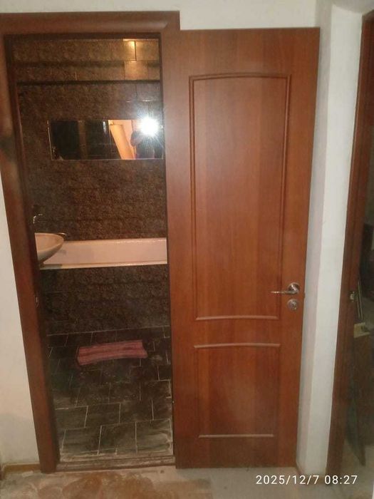 Продам двери и сейв