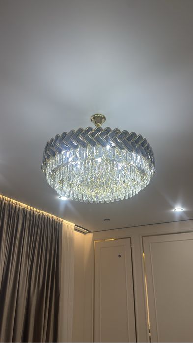 Продам люстру для зала Каскелен
