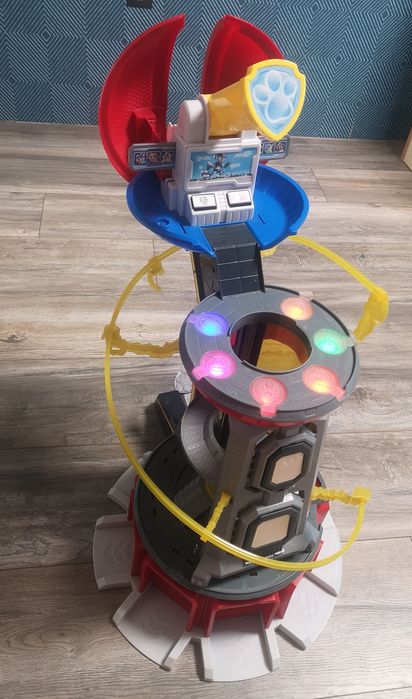 PAW  patrol Mighty Lookout Tower