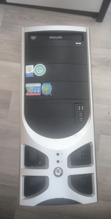 Системные блоки .4 штуки