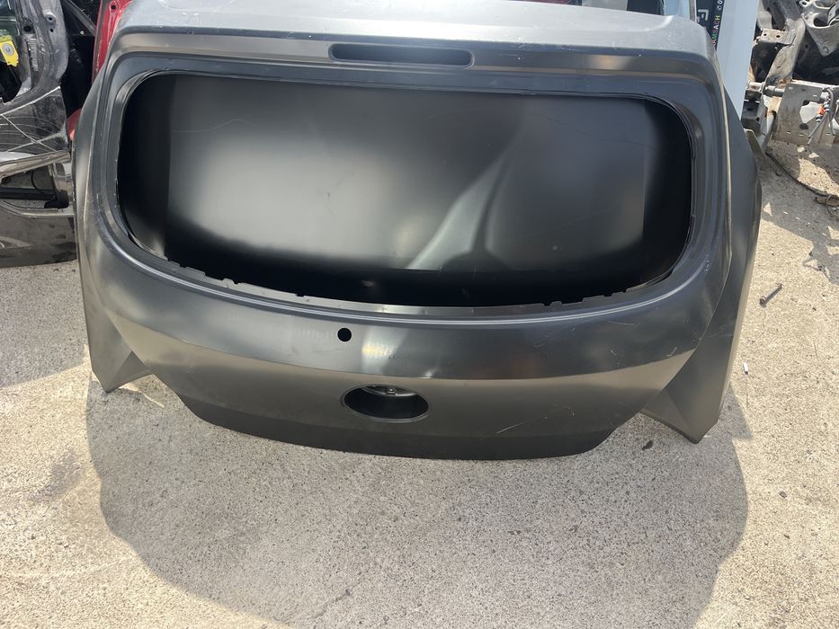 Капак,багажник Hyundai i20 2бр