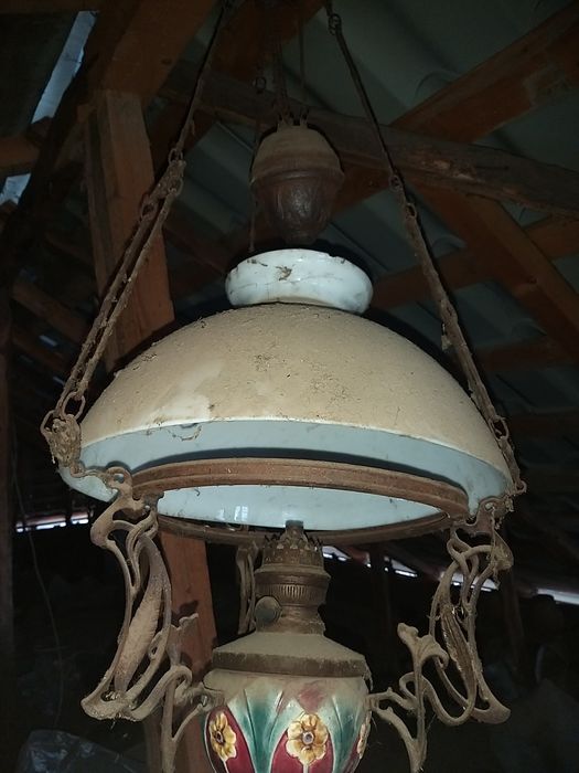 Candelabru foarte vechi