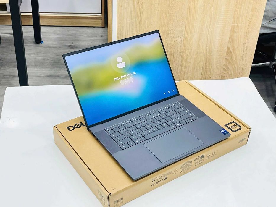 Laptop Dell Pro Max 16 Premium Core 7 265H 32GB Ram Nvidia RTX Pro 2000 8GB 1TB SSD Nou 3Ani Firma AlienStore