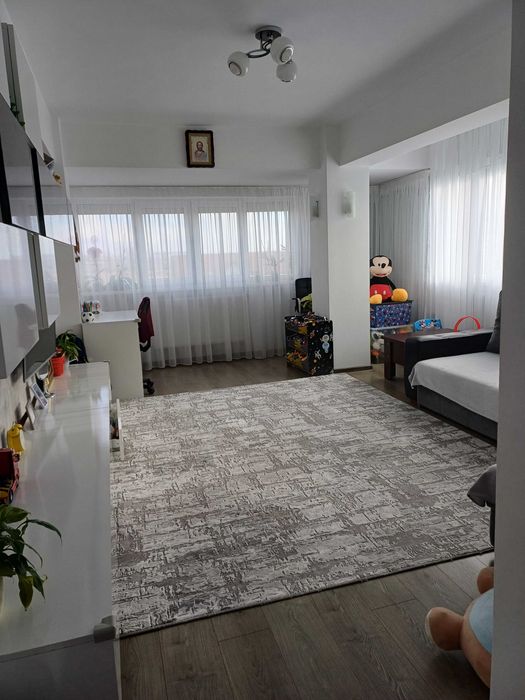 Apartament 2 camere, decomandat Str.Putna, Burdujeni (zona Ramiro)